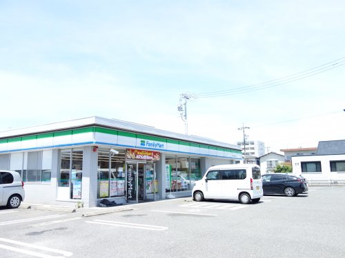 コンビニ　ファミリーマート 津島市民病院前店（コンビニ）まで249m