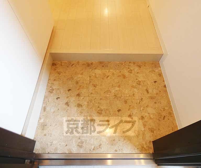 玄関　４０１