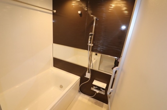 バス・シャワールーム　浴室