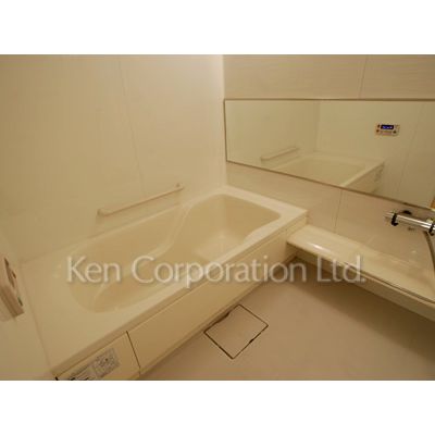 バス・シャワールーム　同タイプ2階のお部屋を撮影。仕様が異なることがあります。