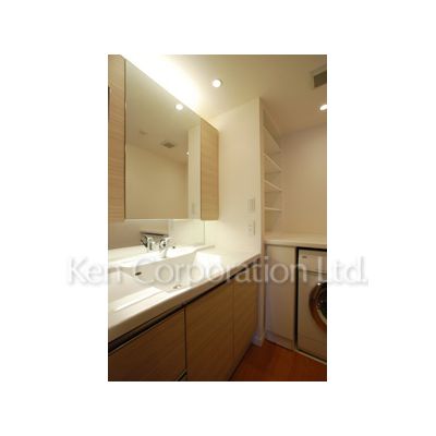 洗面設備　同タイプ2階のお部屋を撮影。仕様が異なることがあります。