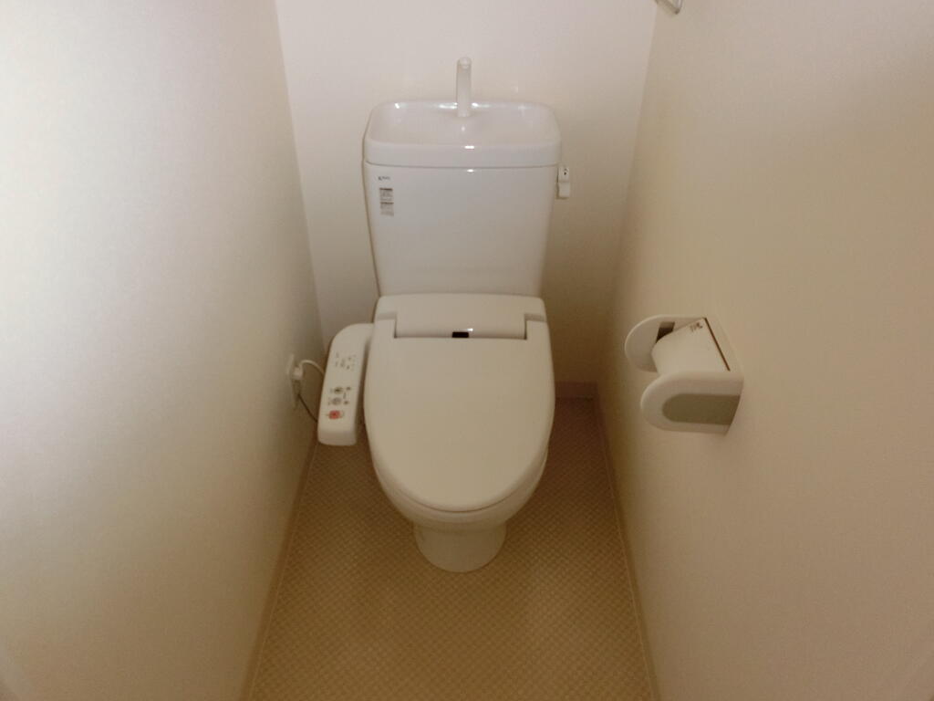 トイレ　別のお部屋です。現状を優先させていただきます。