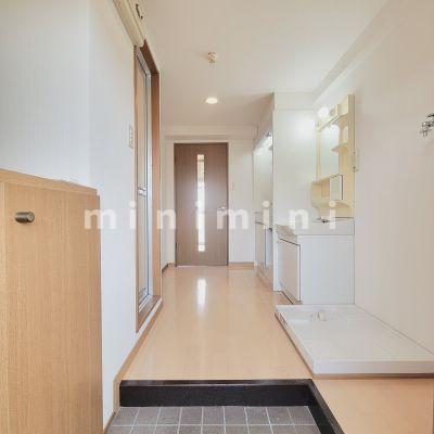 玄関　※写真は別号室のものですので現状優先とさせていただきます