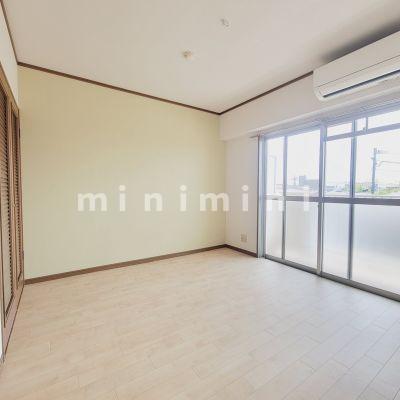 居室・リビング　※写真は別号室のものですので現状優先とさせていただきます