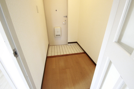 玄関　※別部屋の写真です