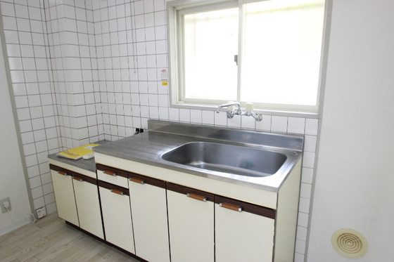 キッチン　※別部屋の写真です