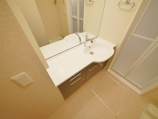 洗面設備　使いやすい洗面所です