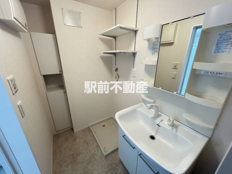 洗面設備　清潔な水回りです！！