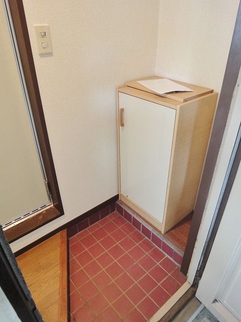 玄関　★お部屋探しは株式会社タウンハウジング東京まで★