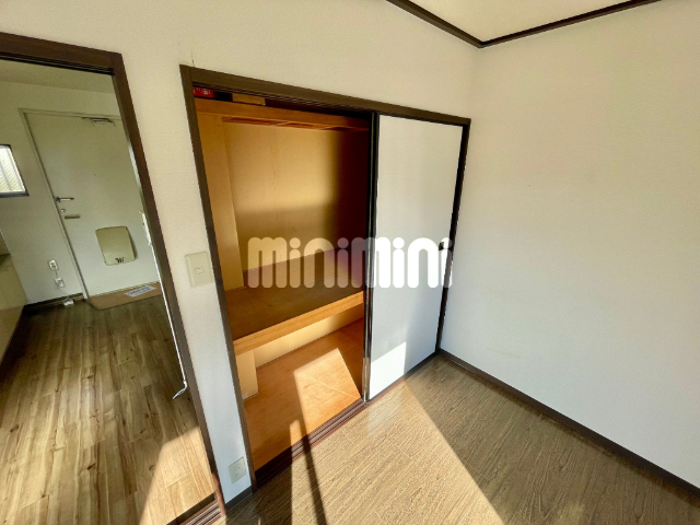 収納　奥行きある収納