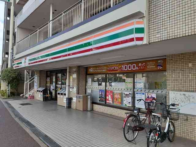 コンビニ　セブンイレブン神明町（コンビニ）まで228m