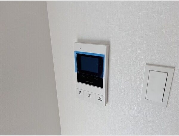 セキュリティ　来客の顔が見えて安心！TVモニターホン付きです♪