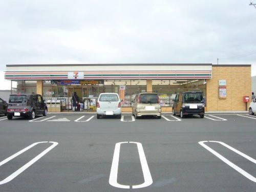 コンビニ　セブンイレブン 丸岡下安田店（コンビニ）まで700m