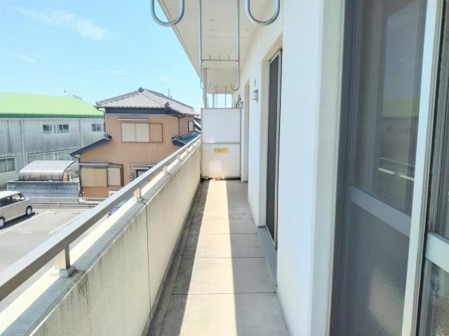 グリーンパーク西端の内装写真