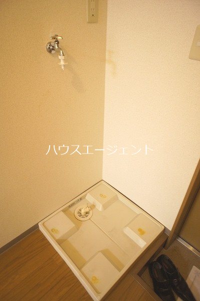 セキュリティ　安心の室内洗濯機置き場。※参考画像