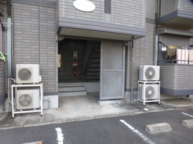 エントランス　アプローチ