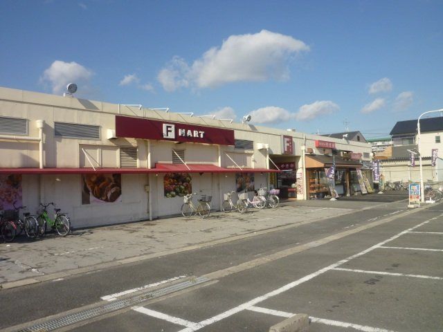 コンビニ　ファミリーマート八尾南木の本店（コンビニ）まで417m