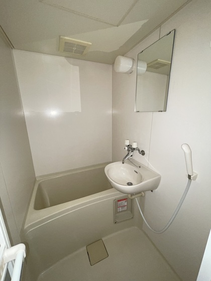 洗面設備　※他の部屋の写真になります。