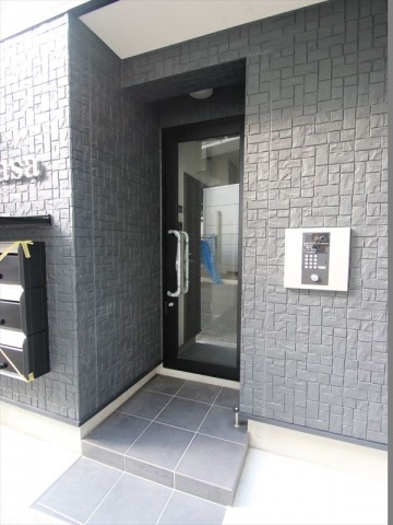 エントランス　安心のオートロック完備♪