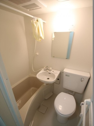 バス・シャワールーム　都市ガス対応で経済的♪