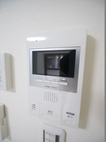 セキュリティ　安心のモニター付インターホン♪