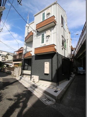 建物外観　敷金・礼金不要です♪2017年8月築♪
