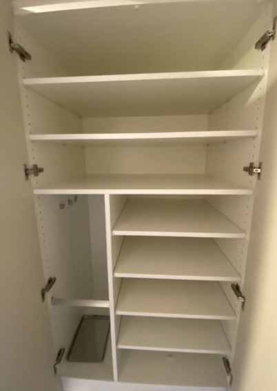 玄関　別部屋の写真を使用しております。