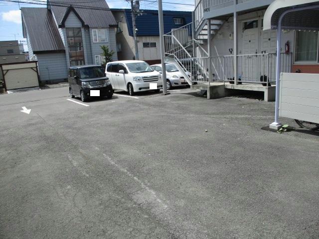 駐車場　駐車場