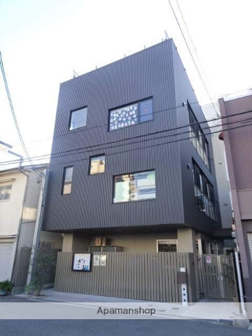 幼稚園・保育園　クオリスキッズ北梅田保育園（幼稚園・保育園）まで135m