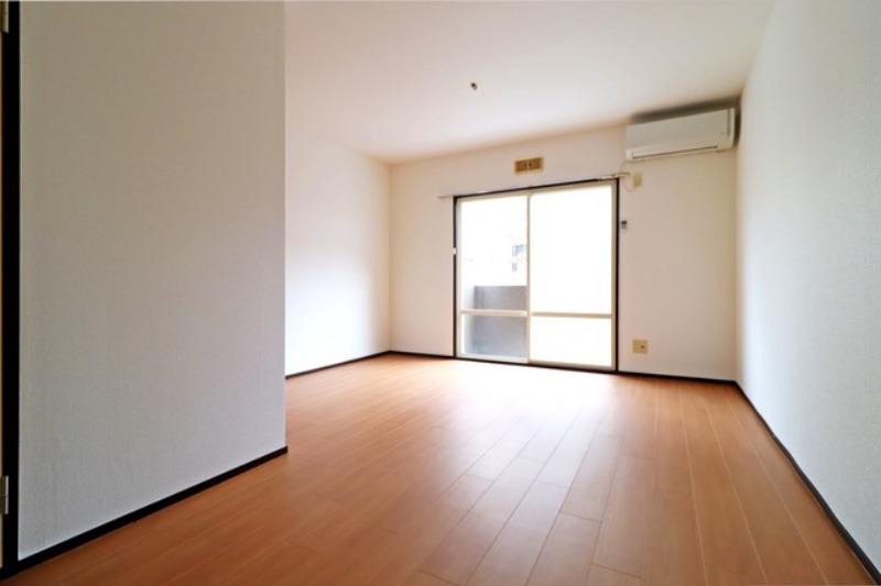 居室・リビング　図面と現状に相違がある場合には現状を優先