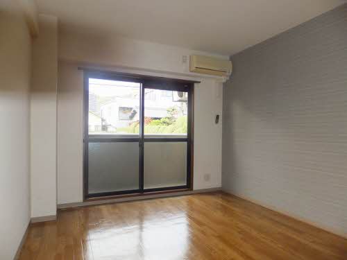 居室・リビング　同物件別号室