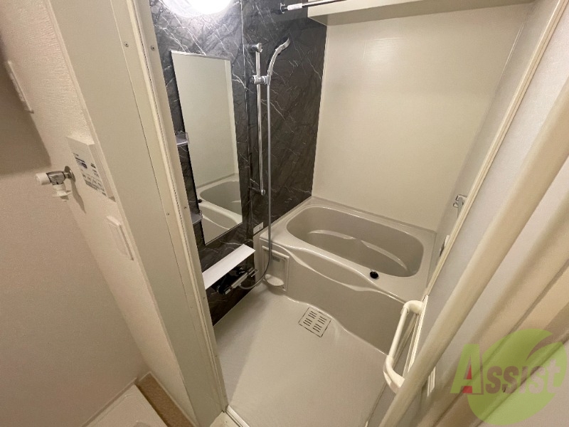 バス・シャワールーム　キレイ！