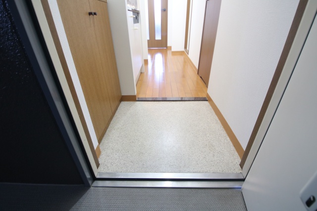 玄関　※別室の参考写真の為、現況優先です。