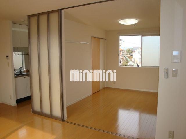 居室・リビング　全室照明器具完備で快適ですね