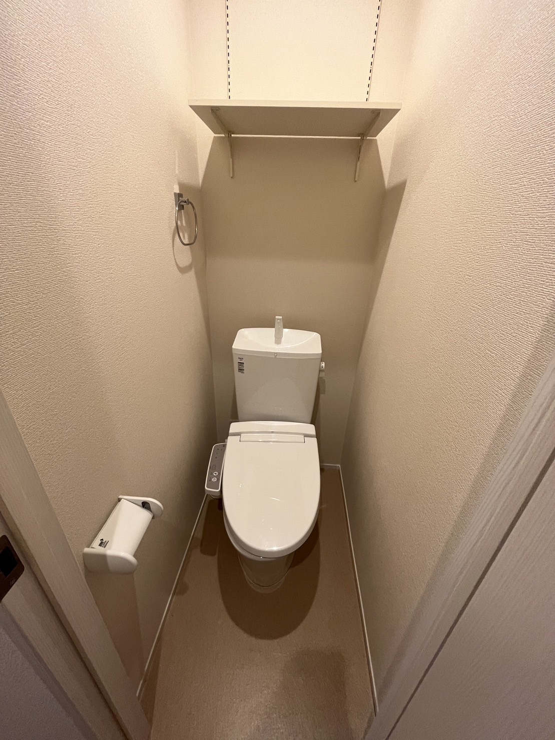 トイレ　ウォシュレット完備