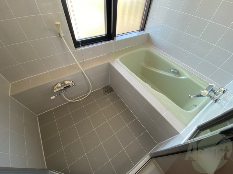 バス・シャワールーム　お風呂になります。一日の疲れを癒してくださいね。