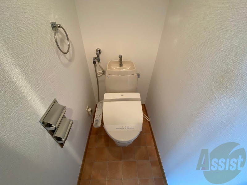 トイレ　トイレです。ウォシュレット付を探している方、おすすめです。