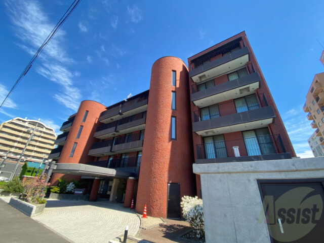 建物外観　札幌市中央区南１４条西「スパシエルクス山鼻」