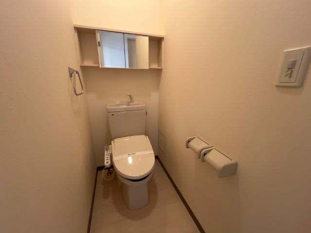 トイレ　トイレ