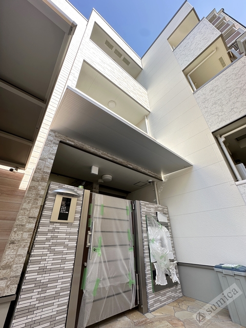 エントランス　オートロック・防犯カメラで部外者はシャットアウト♪♪