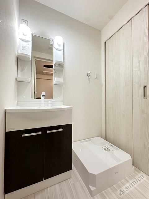 洗面設備　シャンプードレッサー付き・朝シャンもこちらで♪♪