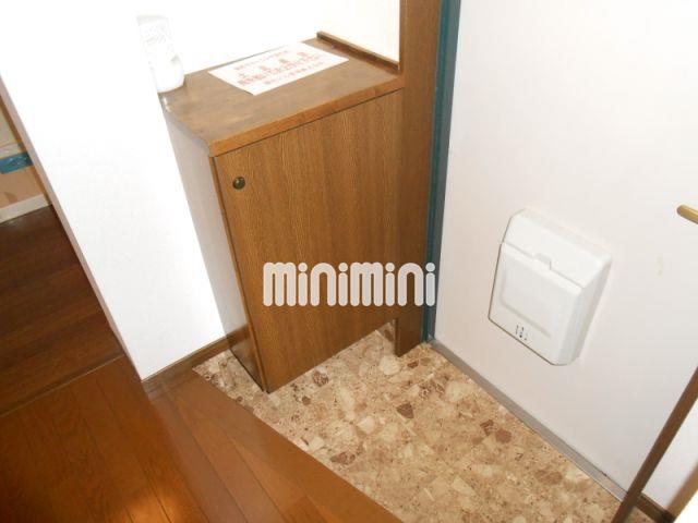 玄関　下駄箱付です