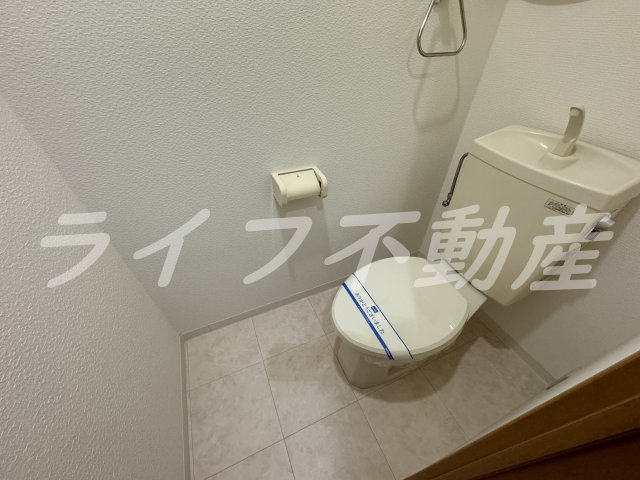 トイレ　清潔感のあるトイレです