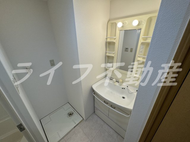 洗面設備　独立洗面化粧台付き