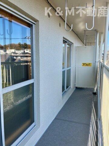 バルコニー　お洗濯にも便利なバルコニー付き