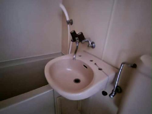 洗面設備　実際のお部屋と異なる場合がございます。