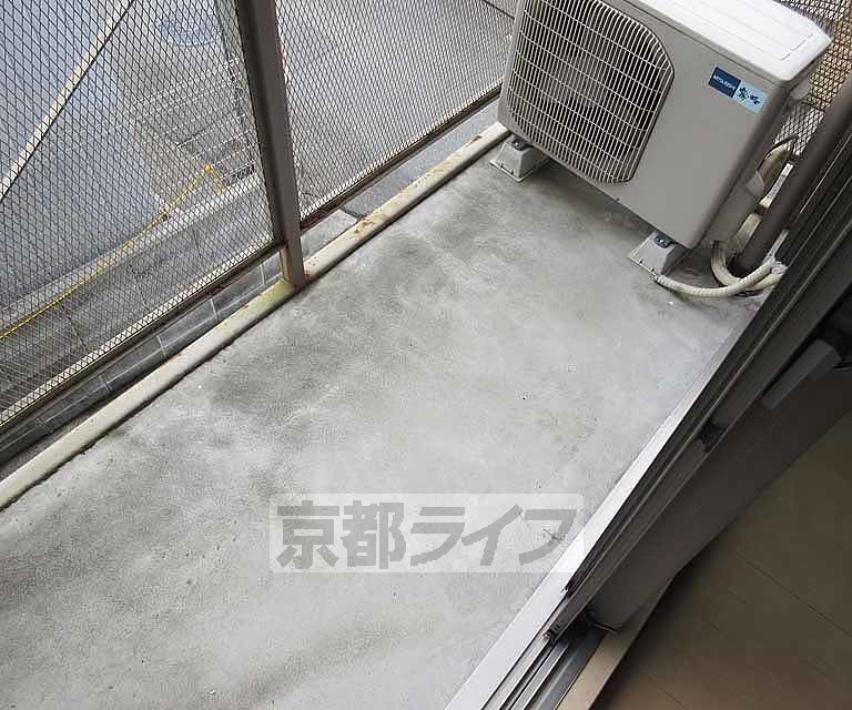 バルコニー　広いバルコニです。