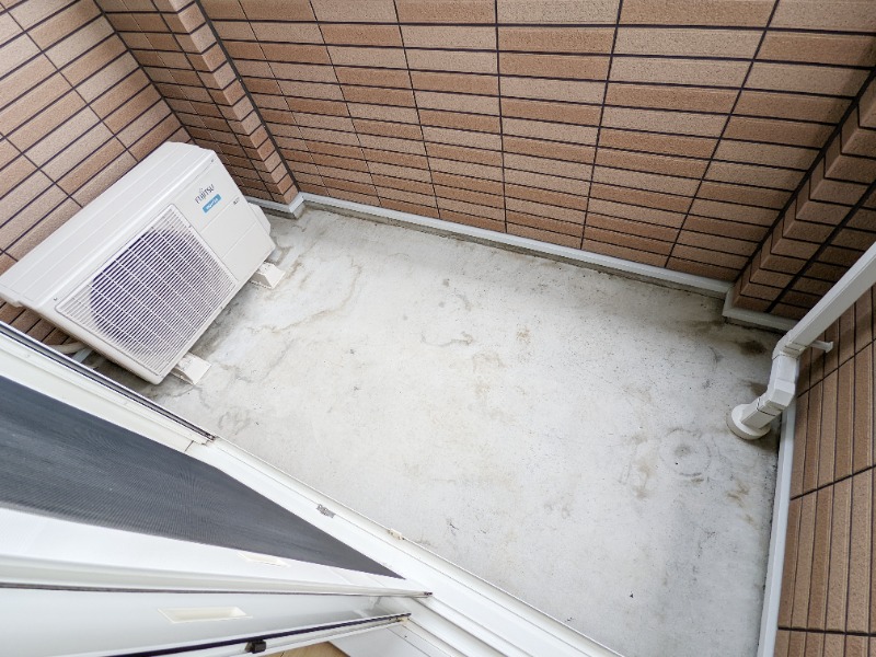 バルコニー　図面と現状に相違がある場合には現状を優先