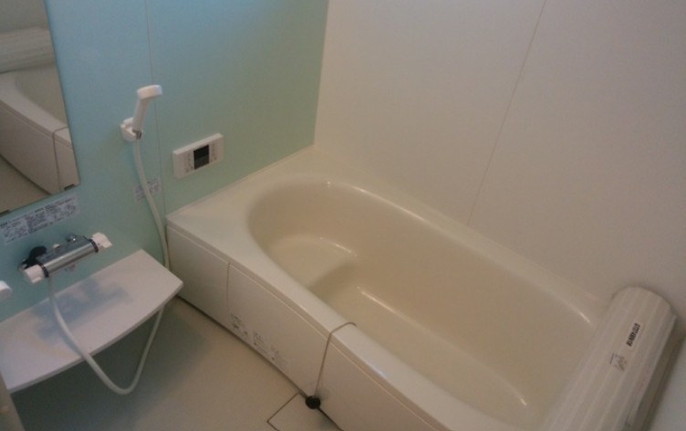 バス・シャワールーム　追焚機能・浴室乾燥機付きバスルーム♪