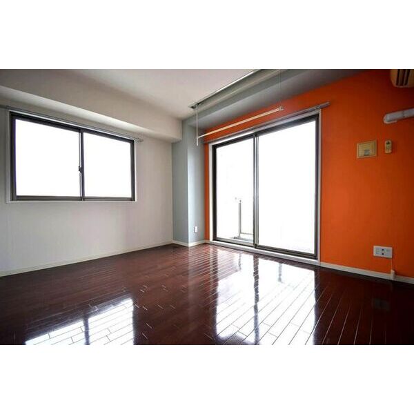 居室・リビング　同物件内別号室のお写真になります